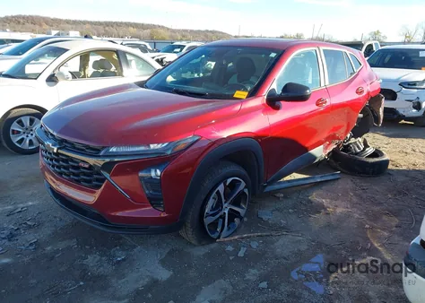 2024 Chevrolet Trax Fwd 1Rs z USA, uszkodzony, nr VIN KL77LGE27RC019145